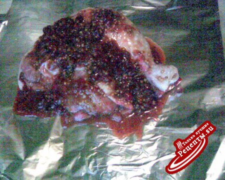Куриный окорочок и рыбка в рубиновом маринаде .