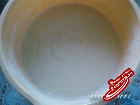 Йогуртовый кекс из ревеня и клубники