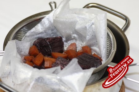 Борщъ изъ печеной свеклы съ виномъ