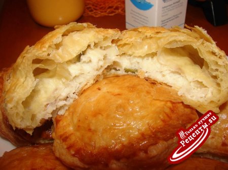 Слойки с очень нежной и сочной рыбной начинкой