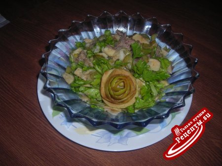 Пикантный салат из говядины.