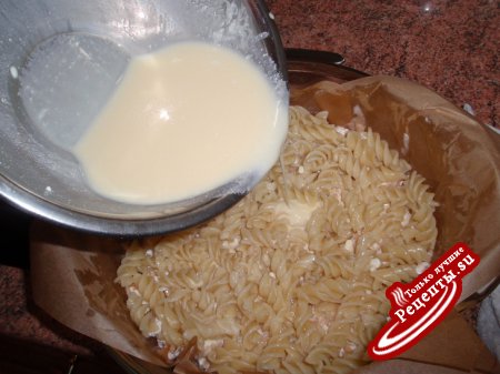 Запеканка "Фантазия" с клубничным соусом