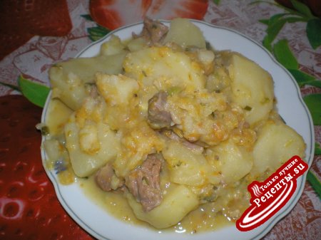 Картошка с мясом в гороховом соусе