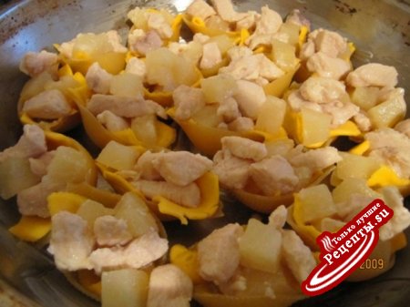 Конкильони(лумакони) с курицей, ананасами и сыром Чеддер