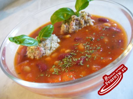 Томатный суп-пюре с фасолью а la Cilli con Carne
