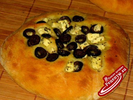 Мини-Фокача с оливками и сыром фета