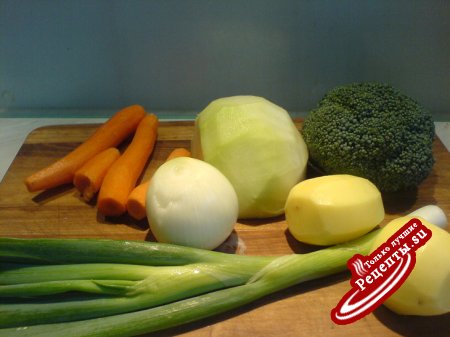 Густой овощной суп с красной чечевицей