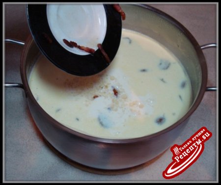 Крем-суп "Грибной соблазн" с сырными палочками.