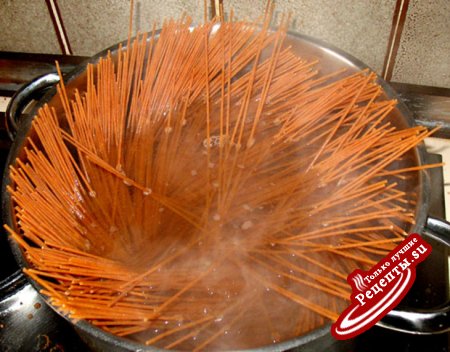 Спагетти (из цельного зерна) с мидиями