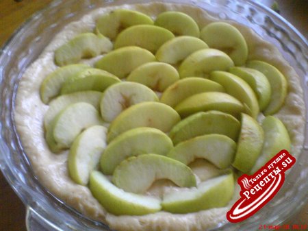 Яблочный пирог с коричной крошкой