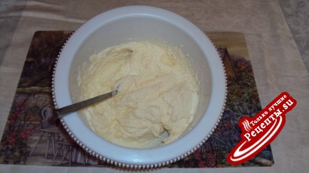 Сырно-луковый пирог с копченым салом и беконом