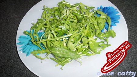 Салат из руколы с креветками