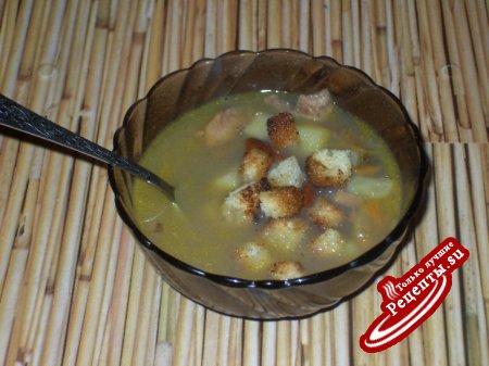 Суп "Фасолево-грибной с гренками"
