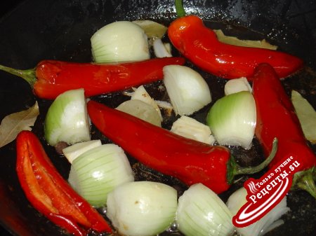 Баранина под овощами с рисово-тыквенном гарниром.