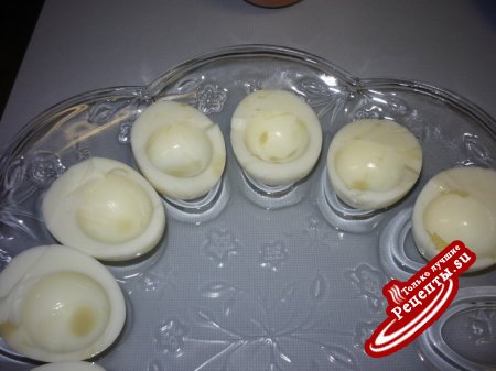 Яйца фаршированные с грибами.