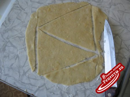 Рыбные рогалики(с необычным тестом).