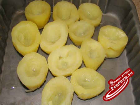 Картофель с перепелиными яйцами
