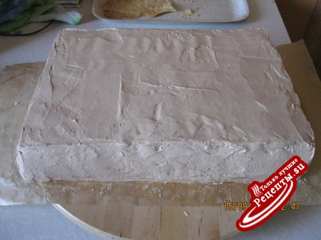 Слоеное тесто и торт "Наполеон" в виде чемодана