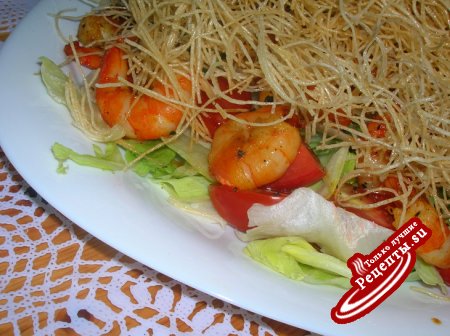 Вьетнамский салат (почти) с креветками и рисовой вермишелью