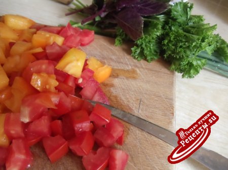 Салат за 10 минут из баклажанов , помидоров и зеленью