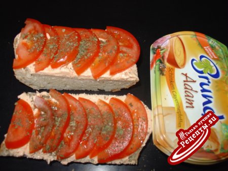 Завтрак: Багетт, запеченный с помидорами и кольраби