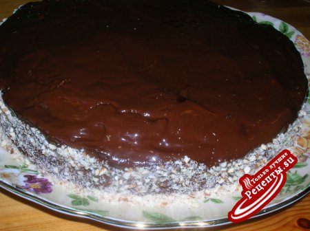 Тыквенный торт с сырным кремом, орехами и шоколадом