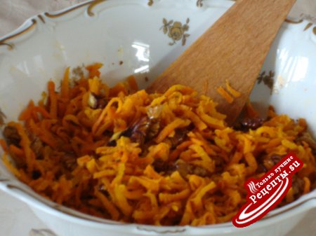 Морковный салат с грецкими орехами по-турецки