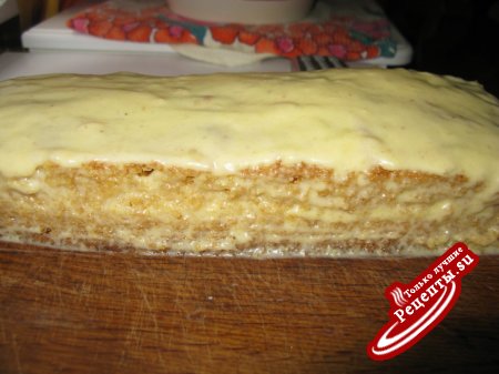 Бисквит на кефире, пирожные и торт из него
