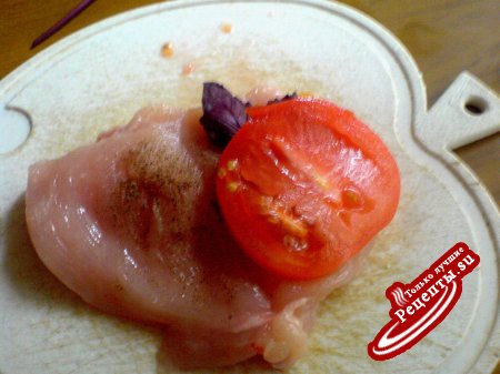 Куриные грудки с помидорами и базиликом