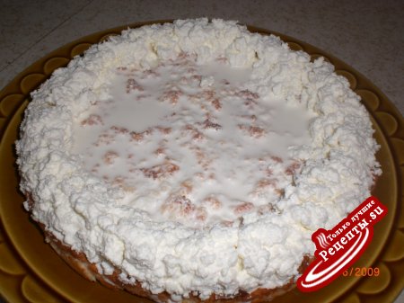 Творожно-кокосовый торт с брусникой