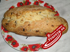 Итальянский хлеб с маслинами и луком