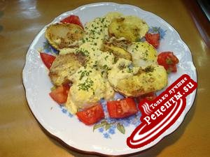 Картофель и яйца, запеченные под соусом карри