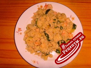 Кус-кус с кабачками и креветками