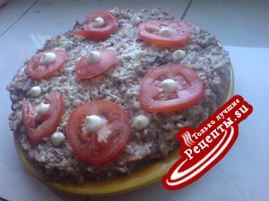 мясной пирог с рисом и помидоркой