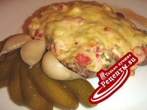 Отбивная под сочной овощной щубкой