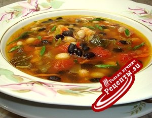 постный суп с черной и белой фасолью,помидорами и перцем чили