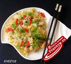 Рис с креветками и рыбкой с овощами в китайском стиле