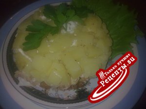 Салат картофельный сборный с тунцом