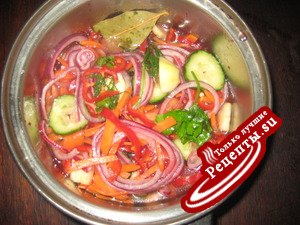 салат "Парижская коммуна"