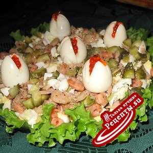 Салат с тунцом и креветками "Белые лилии"