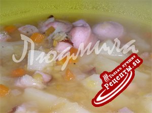Суп из чечевицы с корейкой и сосисками
