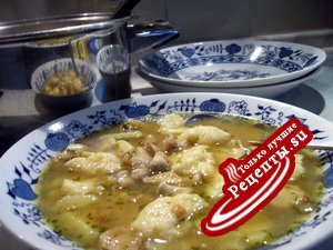 Суп с дождевиками и галушками