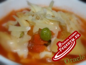 Сырные тортеллини с томатно - овощным бульоном