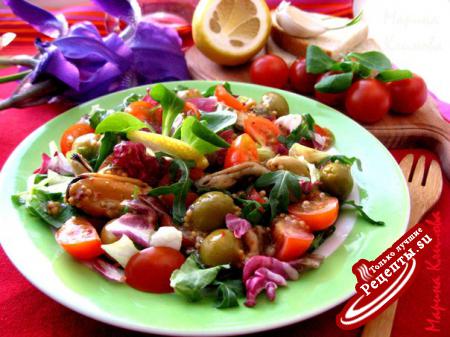 Салат с мидиями, черри, микс-салатом и  оливкамиhttps://vk.com/photo-119895_303295010
