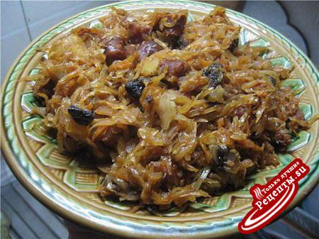 Капуста тушеная с мясом и грибами (бигос)