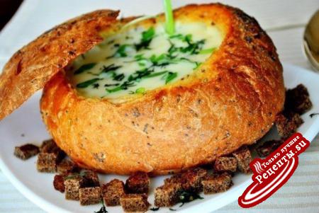 Картофельный суп-пюре в горшочках из хлеба